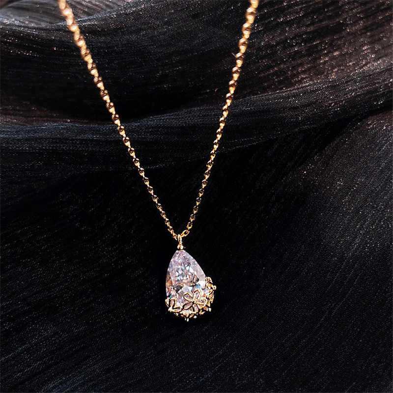 Moissanite Pendant Necklace Solitaire - 14K Altın Su Damlası Lab Elmas