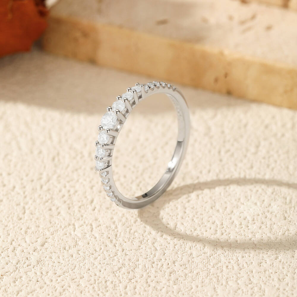 Yuvarlak Kesim D VVS1 Moissani - Moissanite Eternity Band Ring Stackable incelemesi ve fiyatı