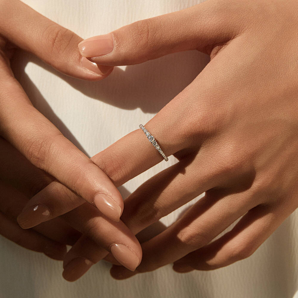 Yuvarlak Kesim D VVS1 Moissani - Moissanite Eternity Band Ring Stackable incelemesi ve fiyatı