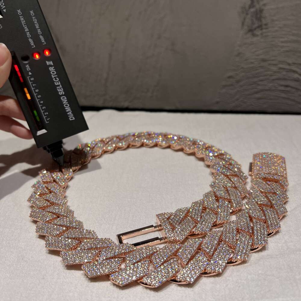 Lüks Hip Hop Lüks Miami Küba Z - Moissanite Cuban Link Chain Iced Out incelemesi ve fiyatı