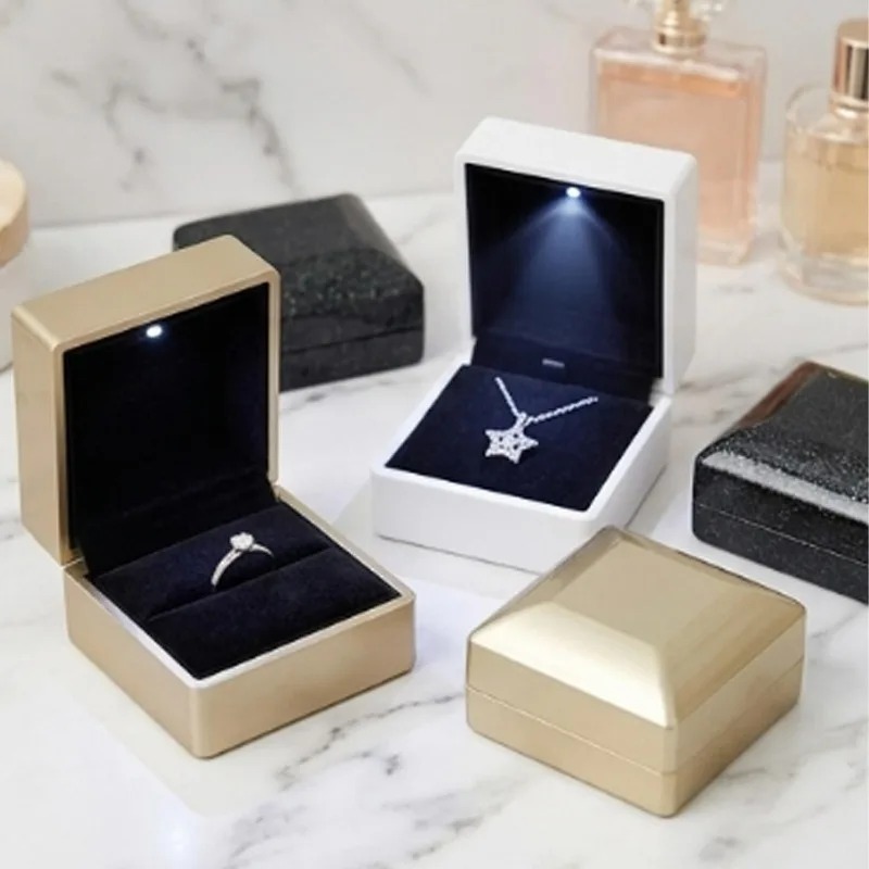 LED Halka Kutusu Kare Kadife T - Velvet Ring Box Led Light Proposal incelemesi ve fiyatı